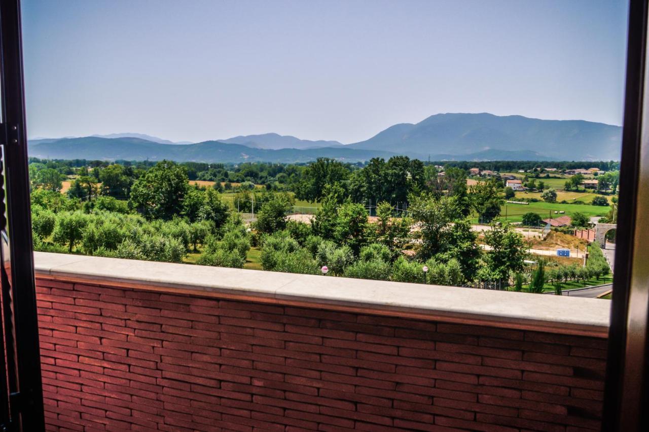 Agriturismo Ciociaro " Il Colle " Hotel Ristorante Ceprano Buitenkant foto