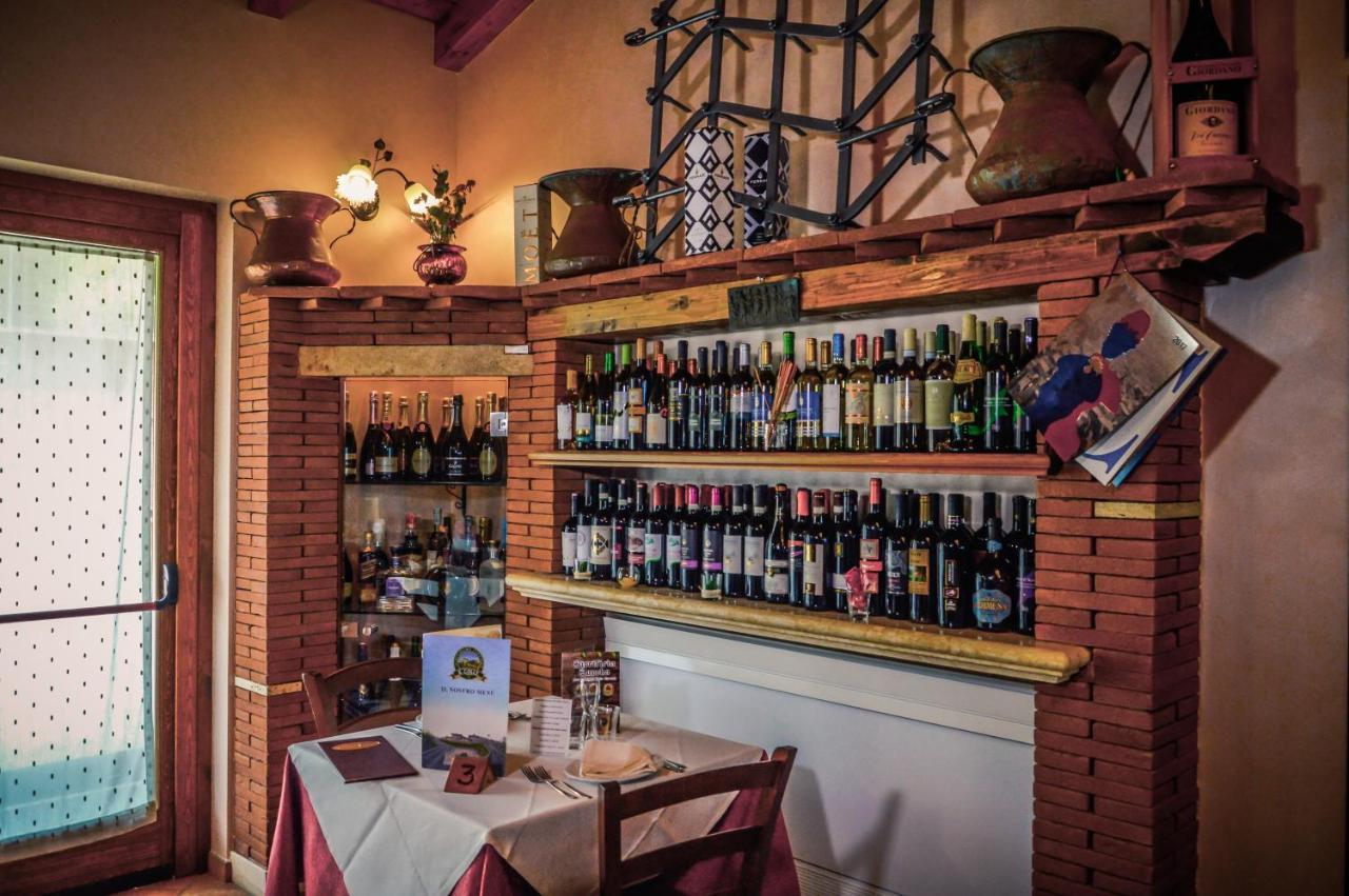 Agriturismo Ciociaro " Il Colle " Hotel Ristorante Ceprano Buitenkant foto