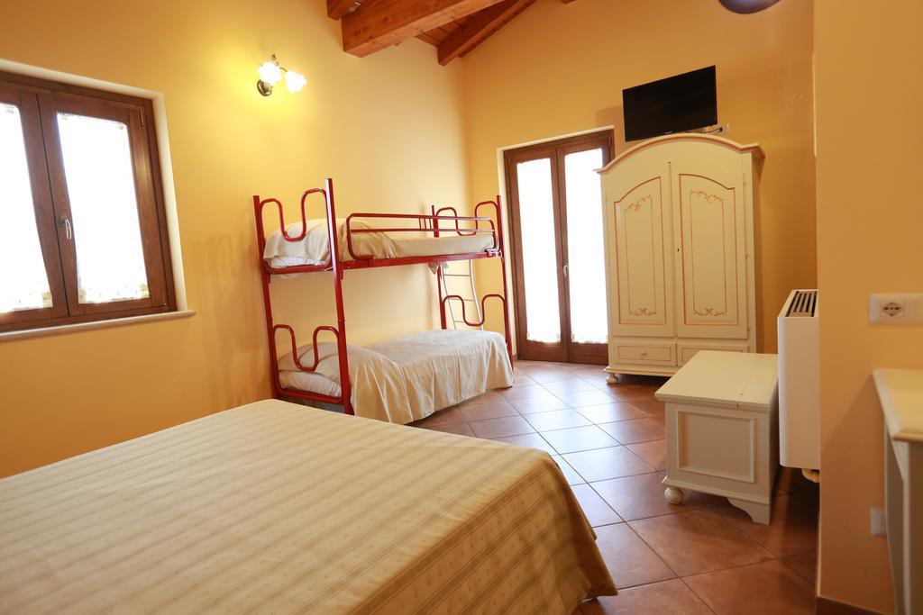 Agriturismo Ciociaro " Il Colle " Hotel Ristorante Ceprano Buitenkant foto