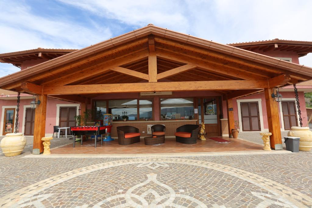 Agriturismo Ciociaro " Il Colle " Hotel Ristorante Ceprano Buitenkant foto