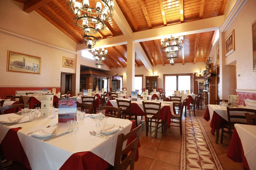 Agriturismo Ciociaro " Il Colle " Hotel Ristorante Ceprano Buitenkant foto